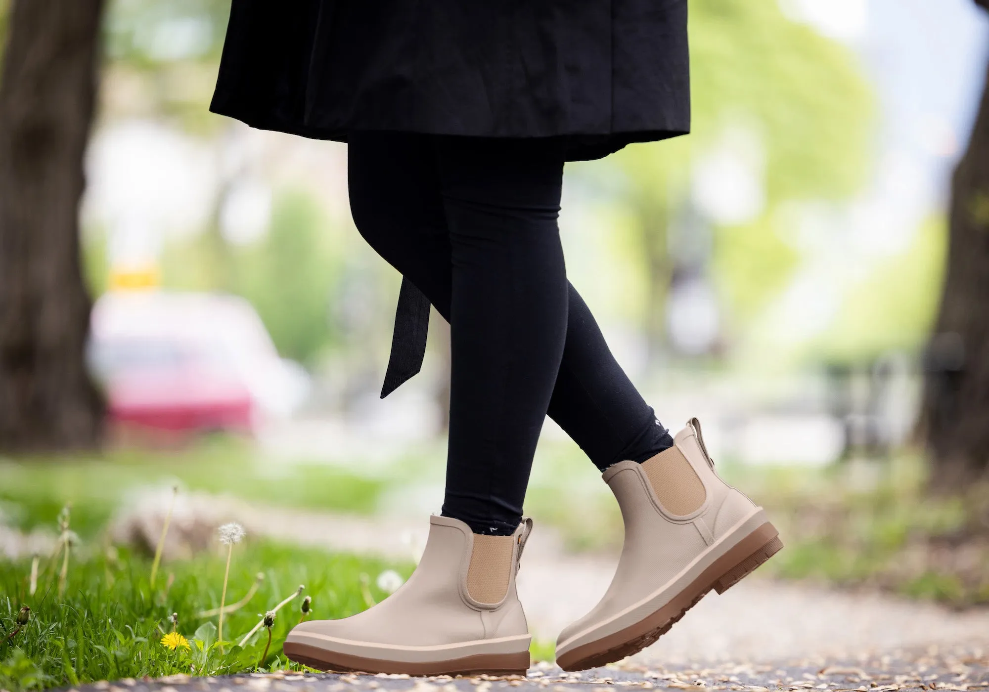 Bogs Womens Amanda Chelsea II Comfortable Casual Waterproof Boots