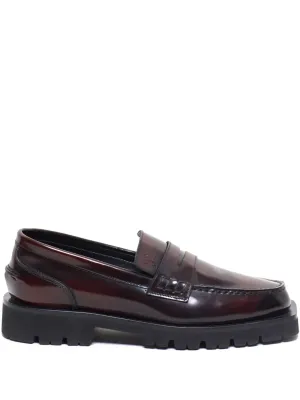 Closed leather loafers