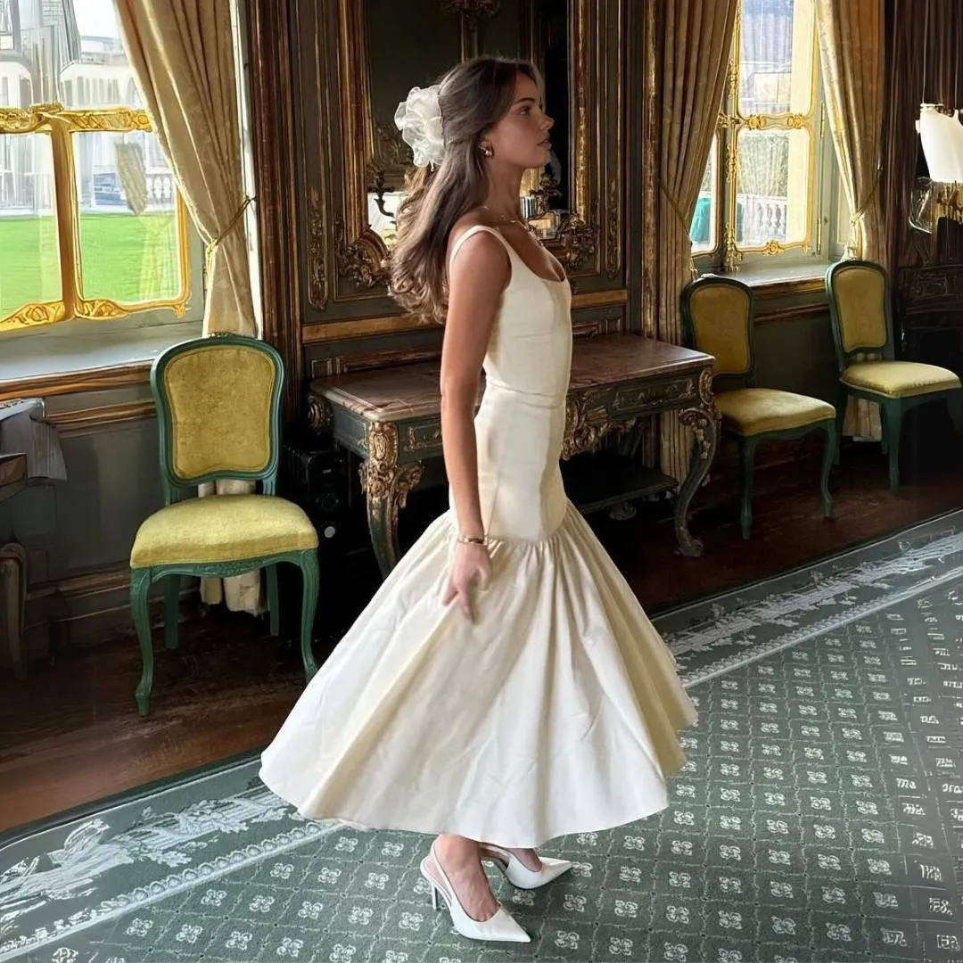 Ingrid™ | Minimalist Sleeveless Ruffle Dress