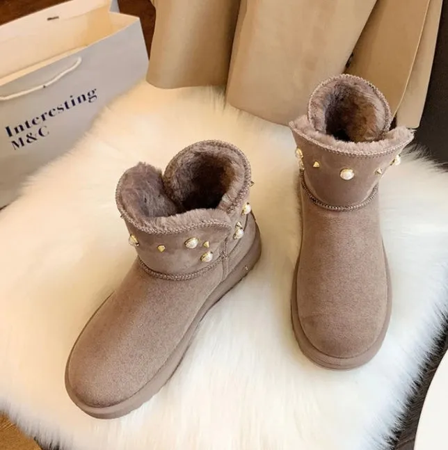 Ladies snow boots