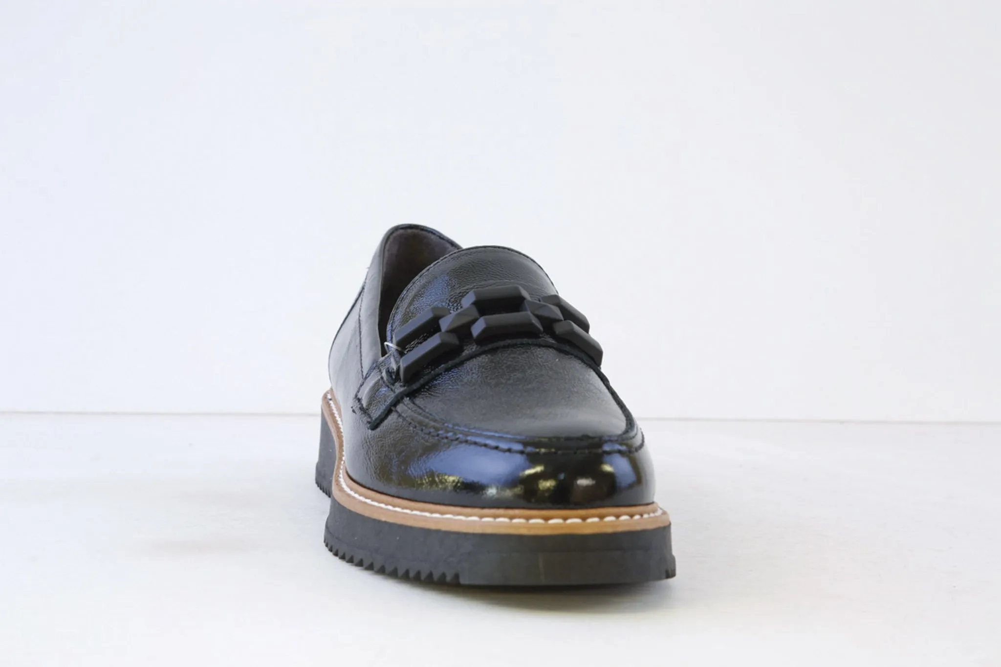 PITILLOS - 10070 SLIP ON FLAT SHOE - BLACK PATENT