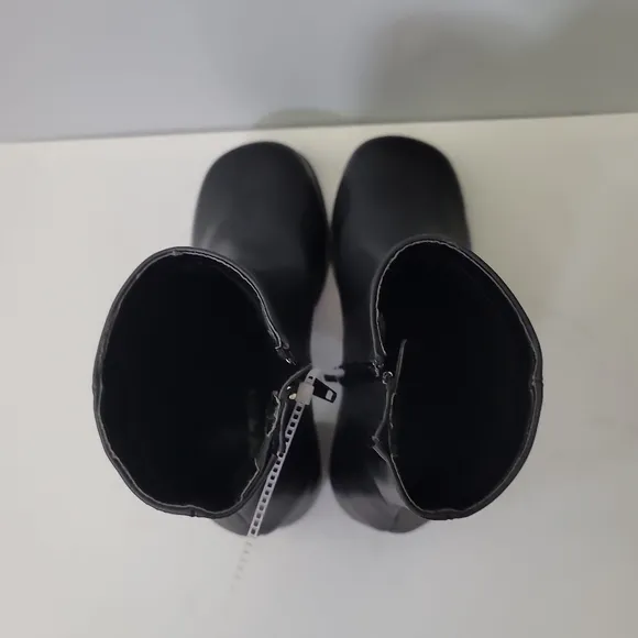 Steve Madden JCobra  Low Platform Boot